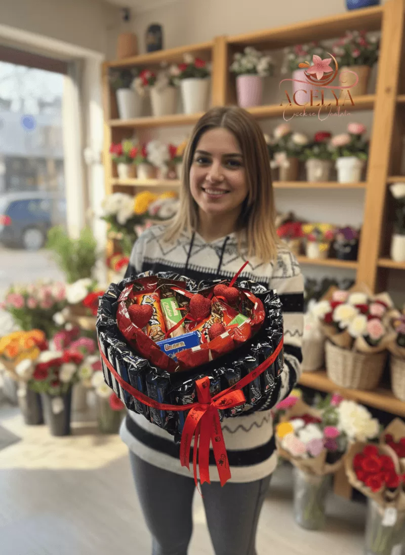 Atıştırmalık Kalpli Çikolata Sepeti
