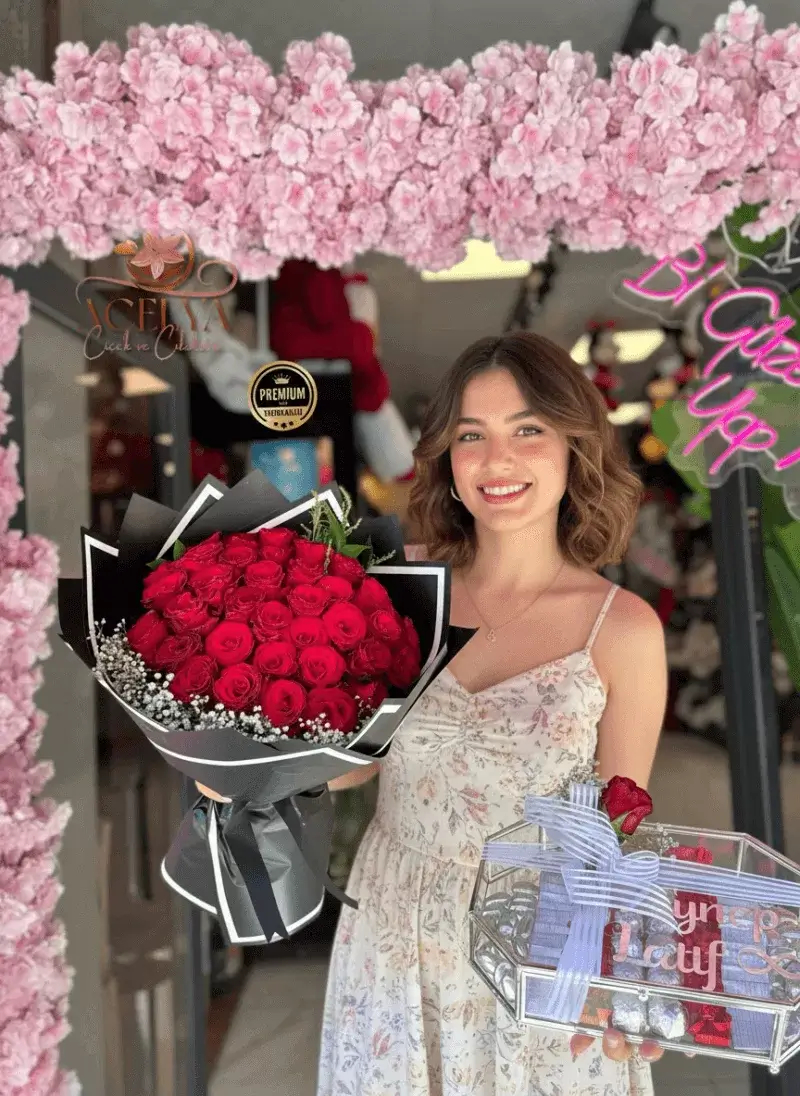 Premium 51'li Kırmızı Gül Buketi