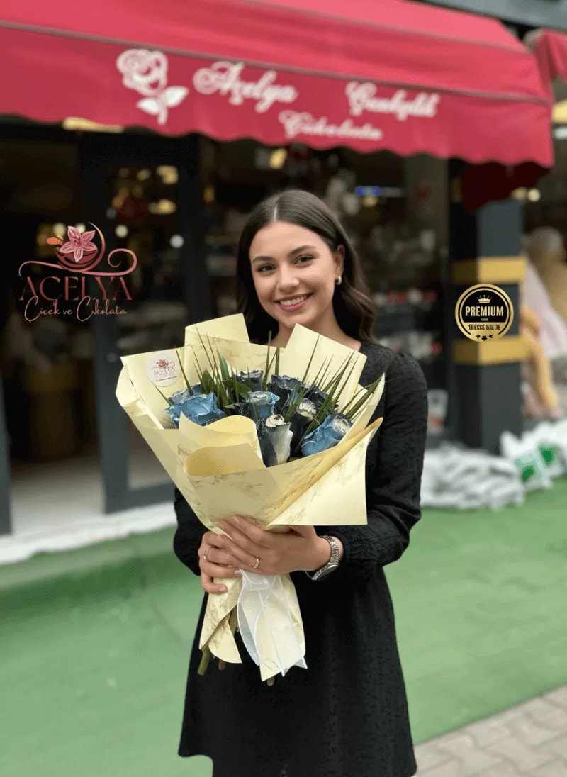 Zarif Sarı & Mavi Gül Buketi