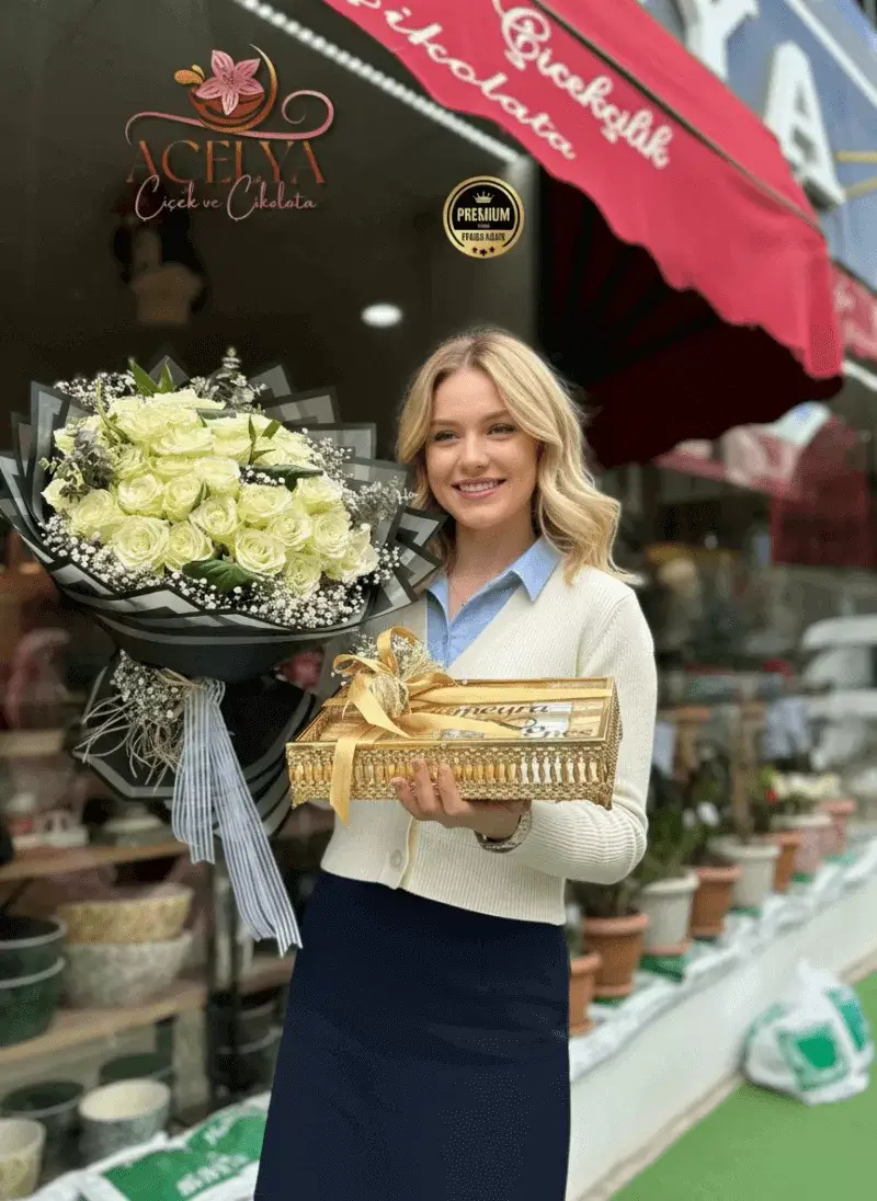 Zarafet Beyazı – Beyaz Gül & Gold Çikolata Seti