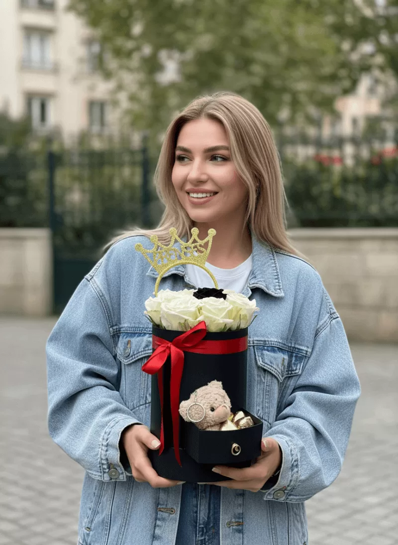 Taçlı Prenses Ayıcık Kutusu (Beyaz Güllü)
