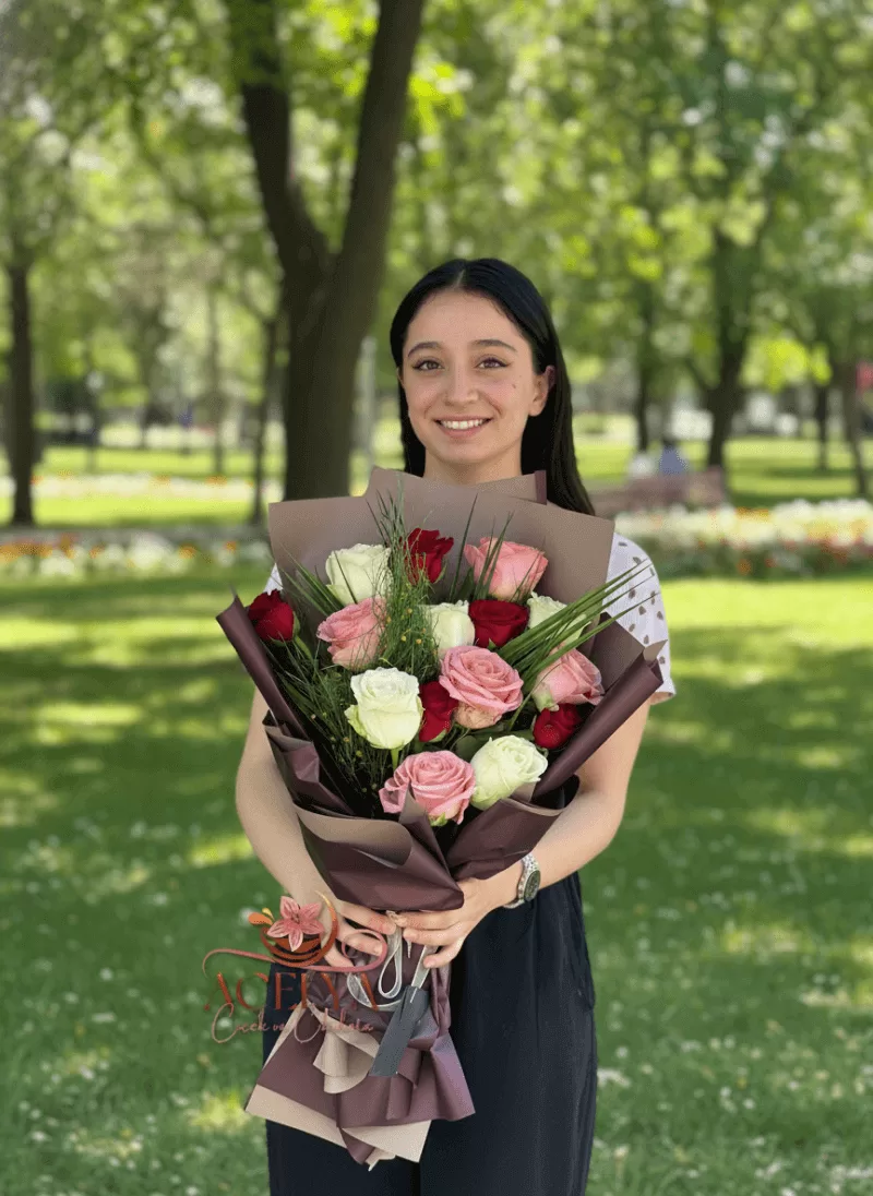 Zarafet Karışık Gül Buketi (Bordo & Pudra)