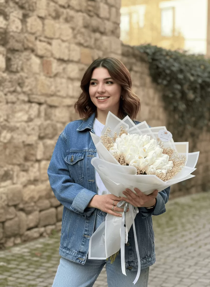 Beyaz Lale & Kuru Çiçek Detaylı Premium Buket