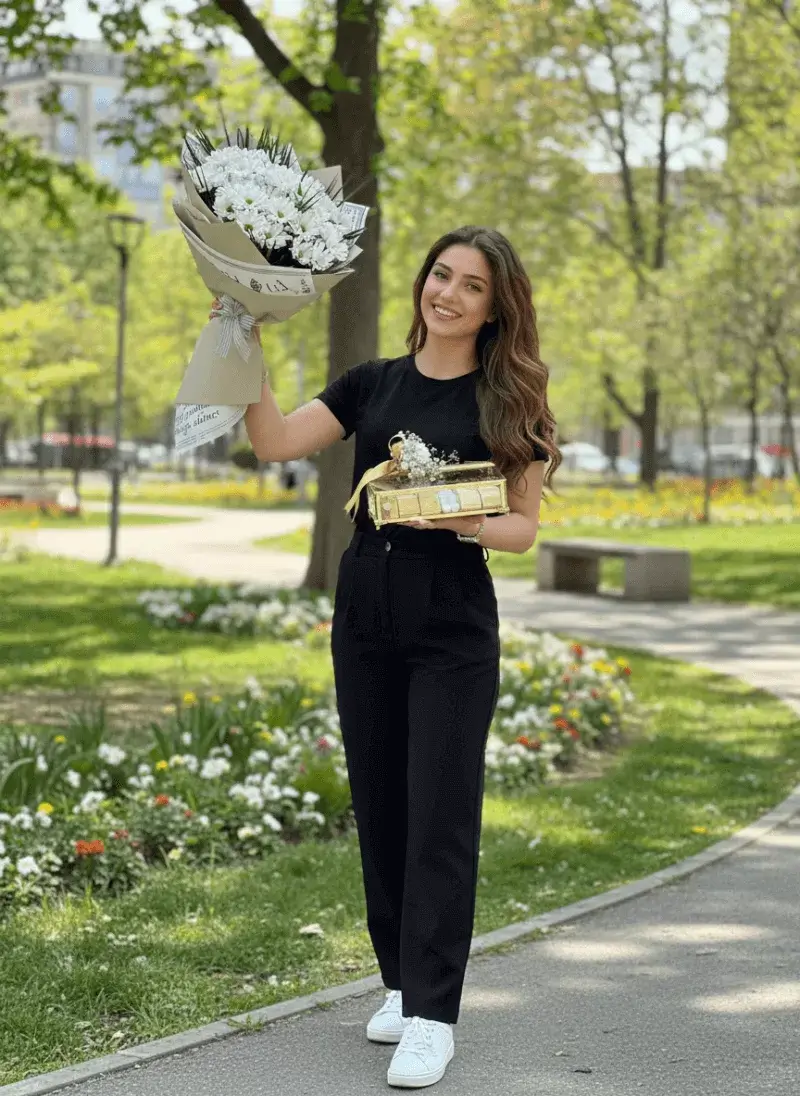 Beyaz Papatya Buketi & Gold Çikolata Kutusu Seti