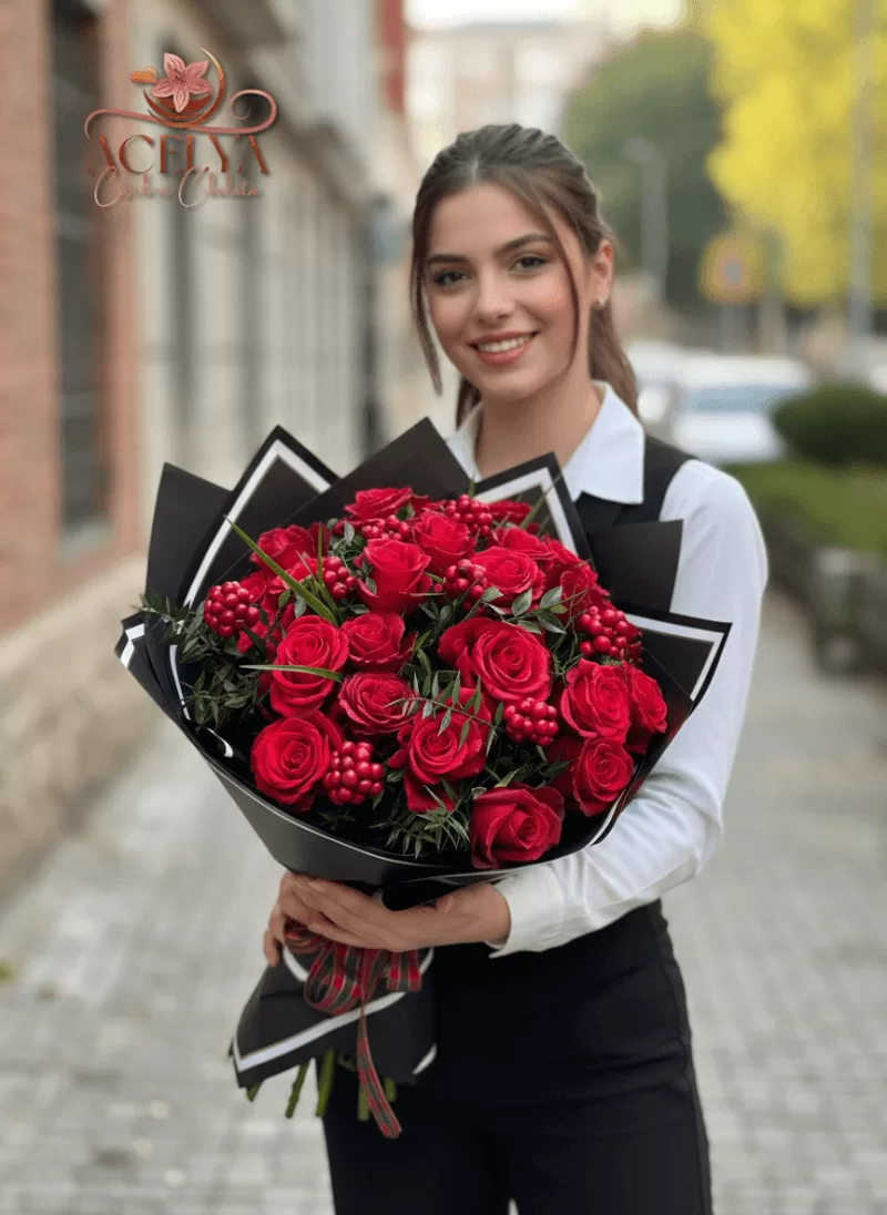 Kokinalı Gül Buketi