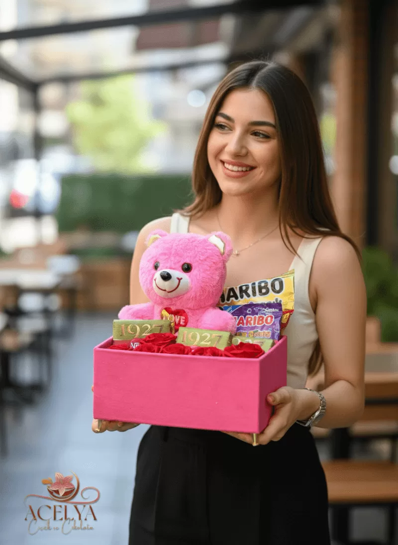 Pembe Ayıcık & Gül Sürpriz Kutusu