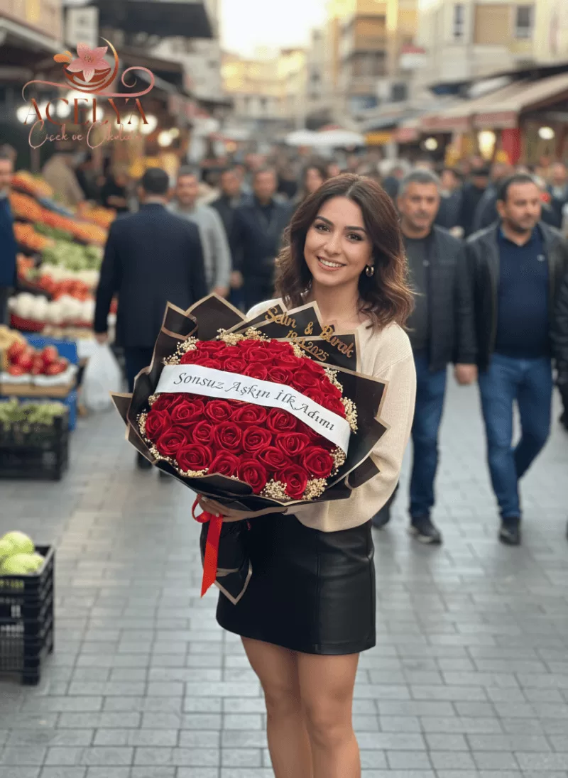 Kırmızı Güllü – Banner Yazılı Buket