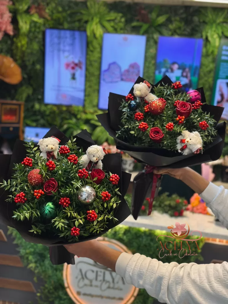 ÇİFT AYICIKLI YILBAŞI GÜL BUKETİ