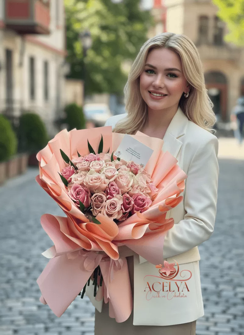 Somon & Pudra Gül Buketi – Premium Zarafet Serisi