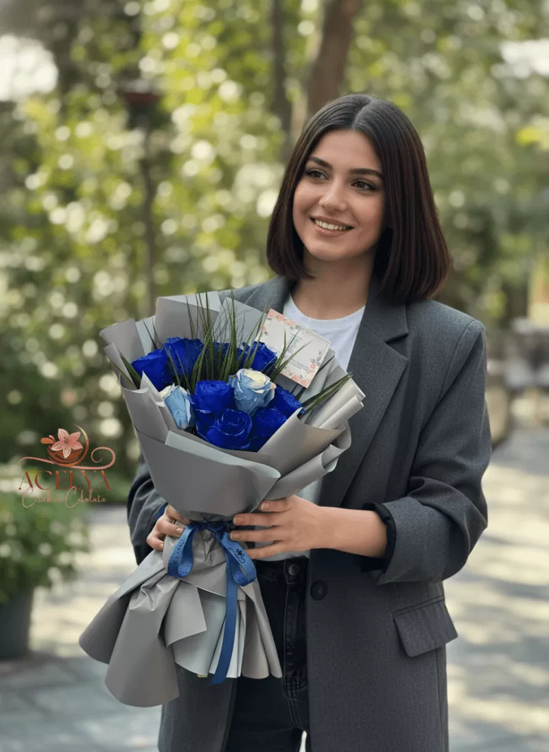 Asil Mavi Güller Özel Tasarım Buket