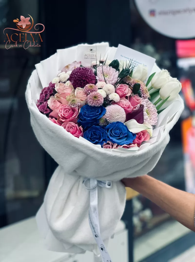 Mavi Rüya & Pudra Aşk – Kadife Sarım Premium Buket