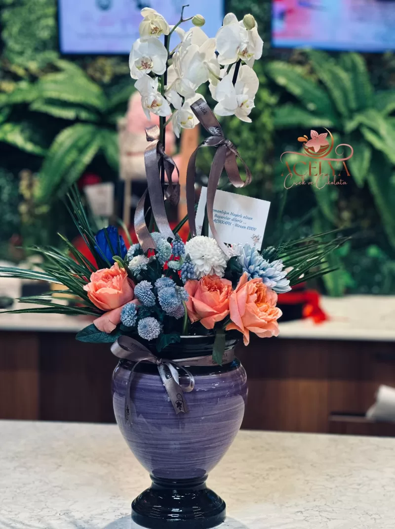 Asalet Serisi Orkide & Gül Vazo Aranjmanı