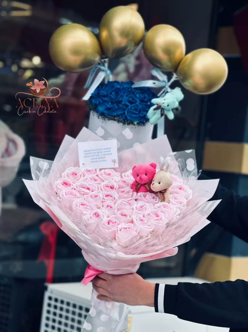 Sevgi Dolu Pembe Gül Buketi (Ayıcık Detaylı) SET