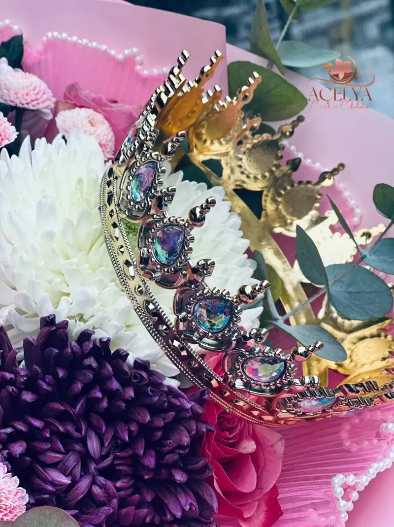 Prenses Zarafeti Taçlı Pembe Buket