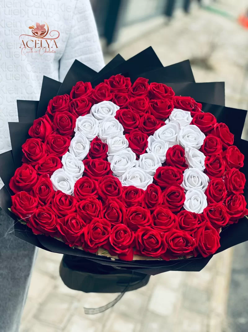 Kişiye Özel Harf Tasarım Gül Buketi