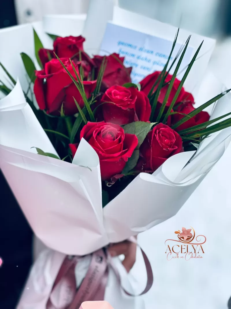 Klasik Zarafet Kırmızı Gül Buketi