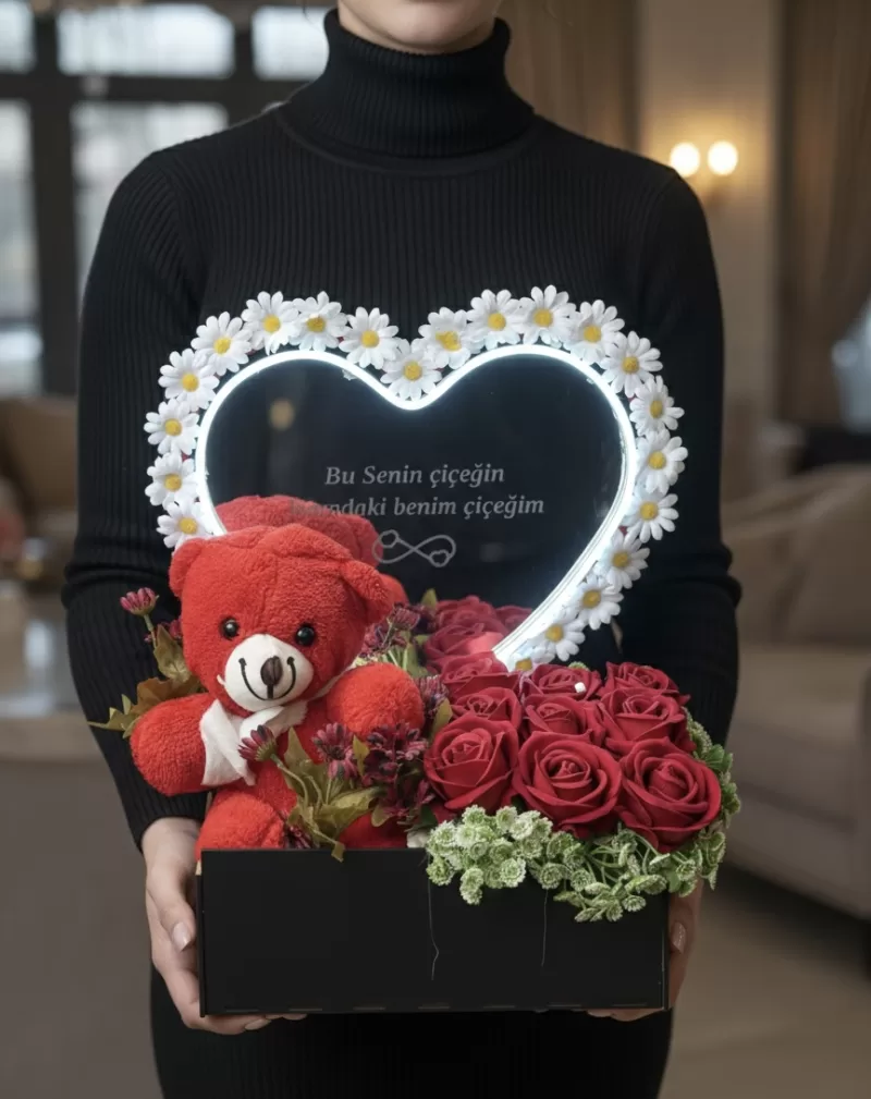 Kalbim Senin Ayıcıklı Kalpli Ayna Gül Kutusu