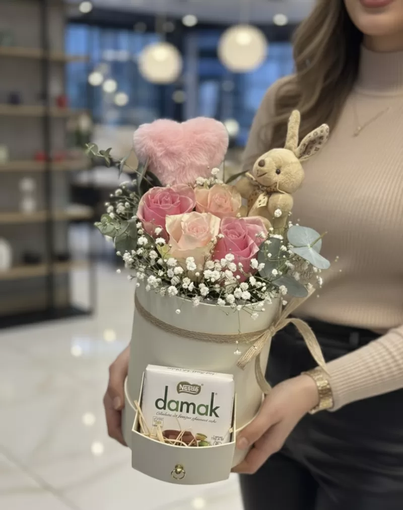 Damak Çikolatalı  Gül Kutusu Vip