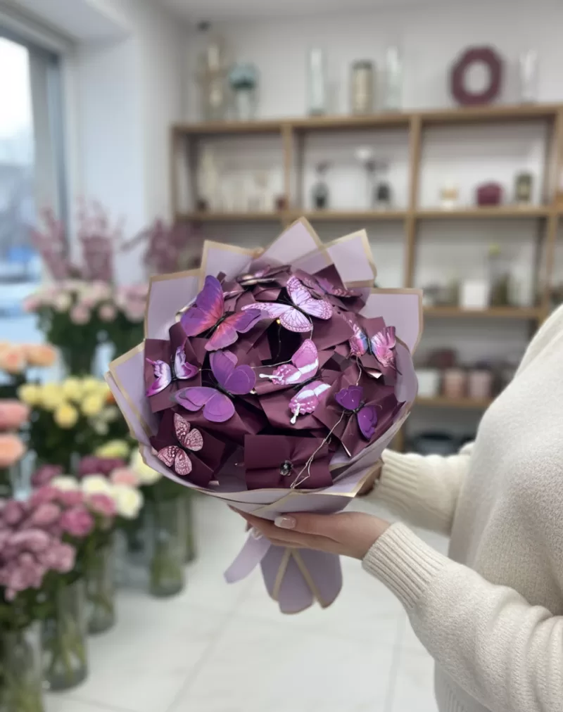 Mor Kelebekli Özel Tasarım Buket Ledli