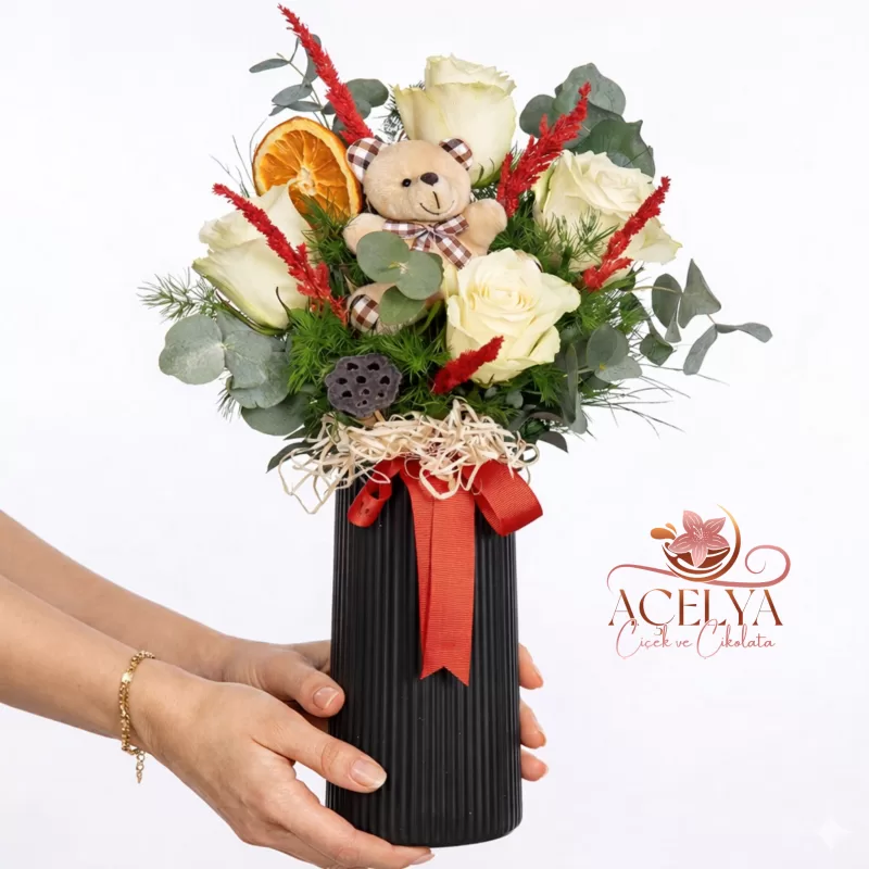 Siyah Vazoda Ayıcıklı Krem Gül Aranjmanı