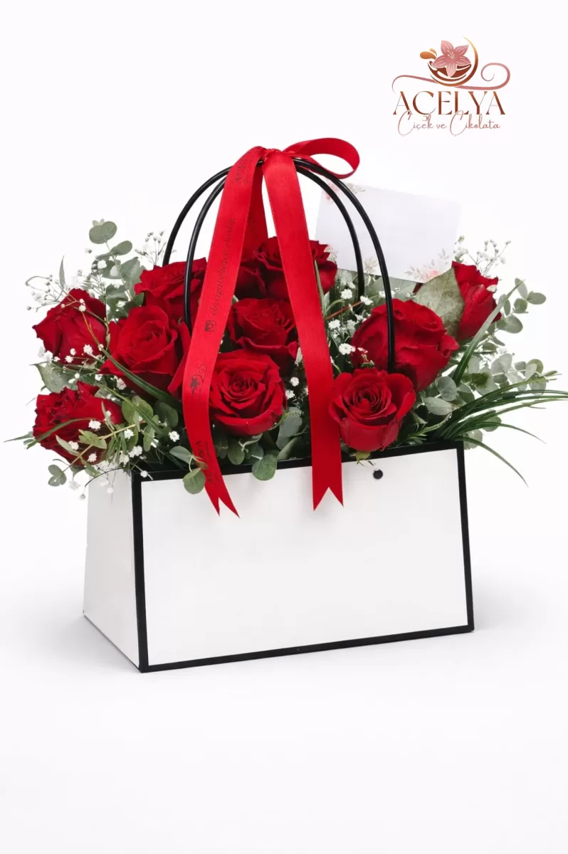 Kırmızı Gül Aşk Kutusu