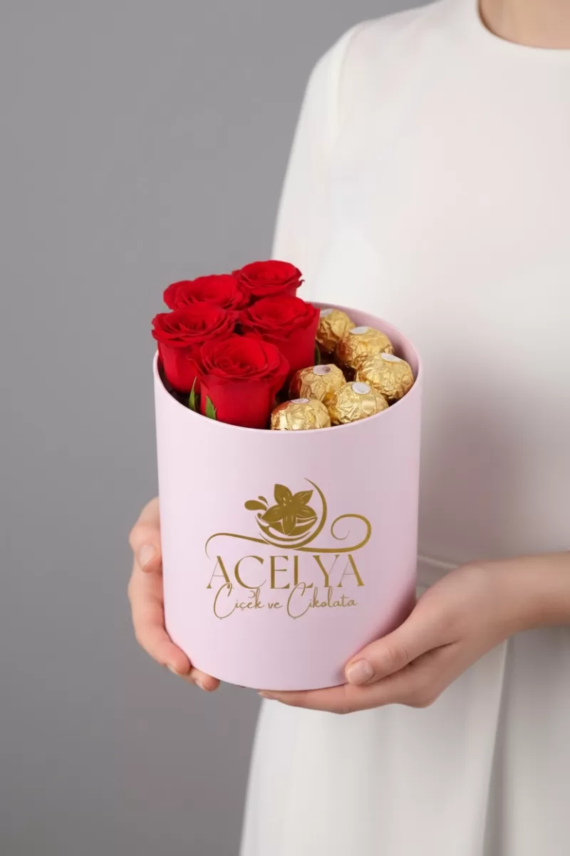 Kırmızı Gül & Ferrero Rocher Premium Kutu 