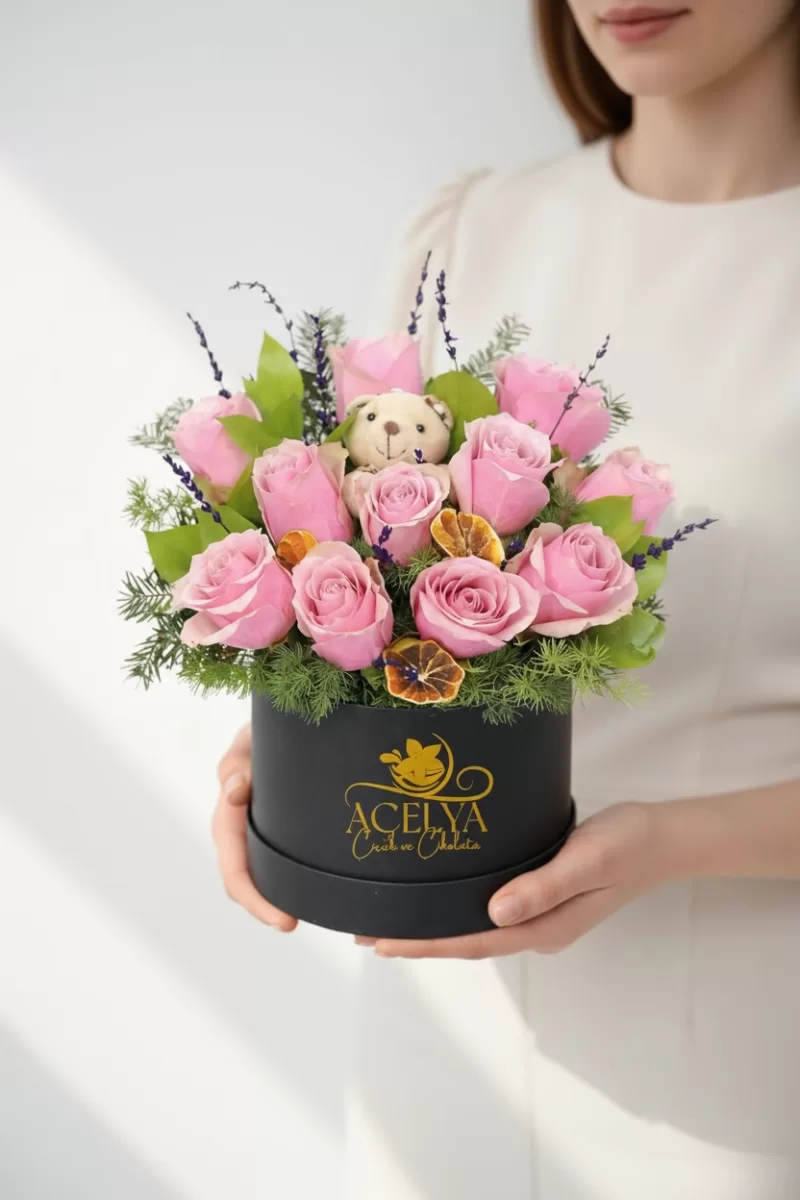 Pembe Gül & Özel Tasarım Ayıcıklı Deluxe Aranjman 