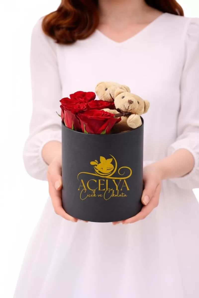 Siyah Kutuda Kırmızı Gül & Ayıcık Romantik Set 