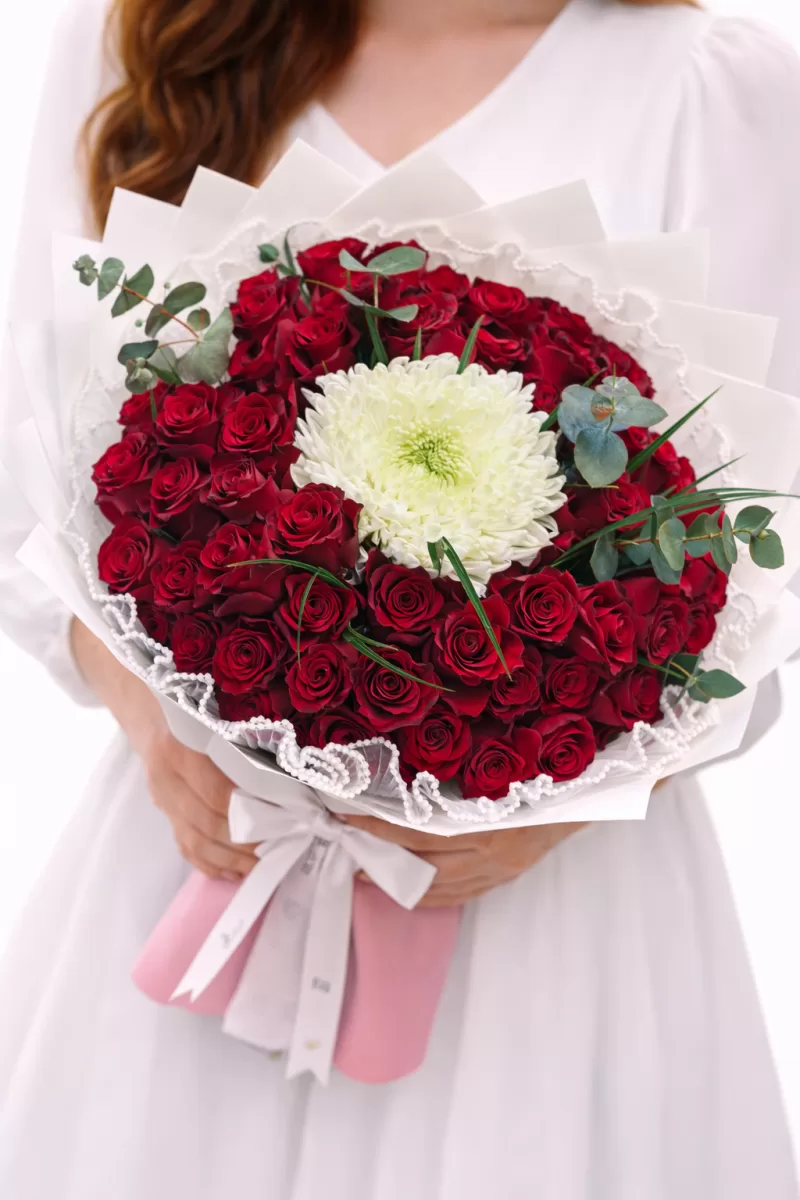 Kırmızı Gül Yoğun Tasarım Buket