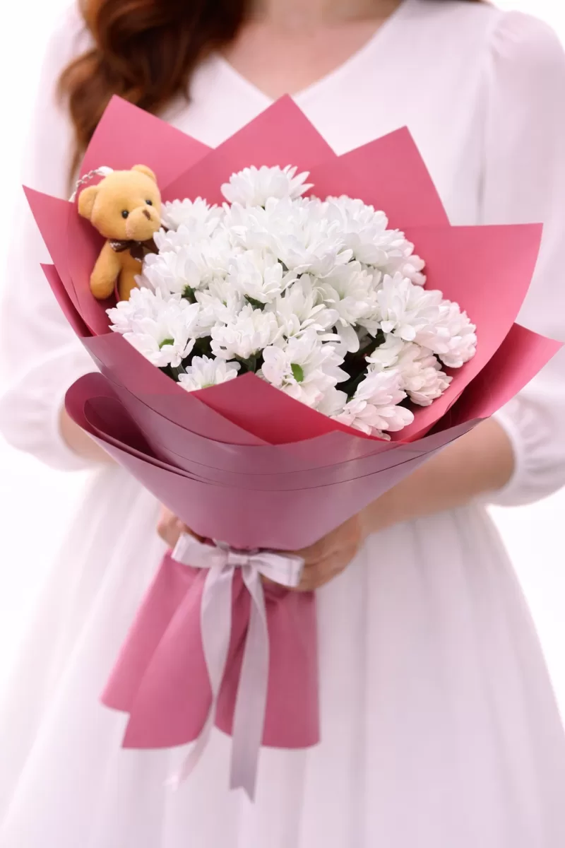 Pembe Ambalajlı Beyaz Papatya Buketi