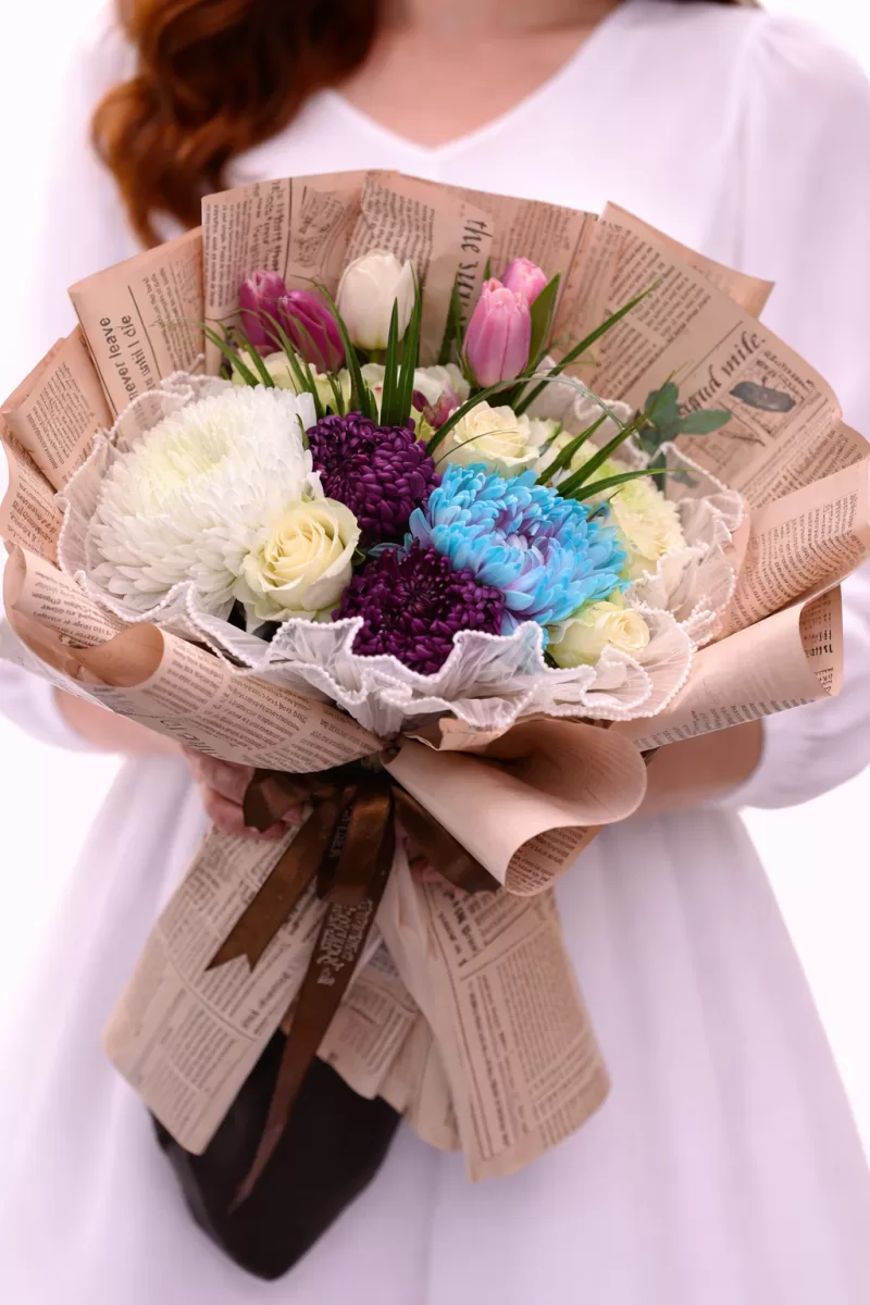 Gazete Ambalajlı Vintage Karışık Çiçek Buketi