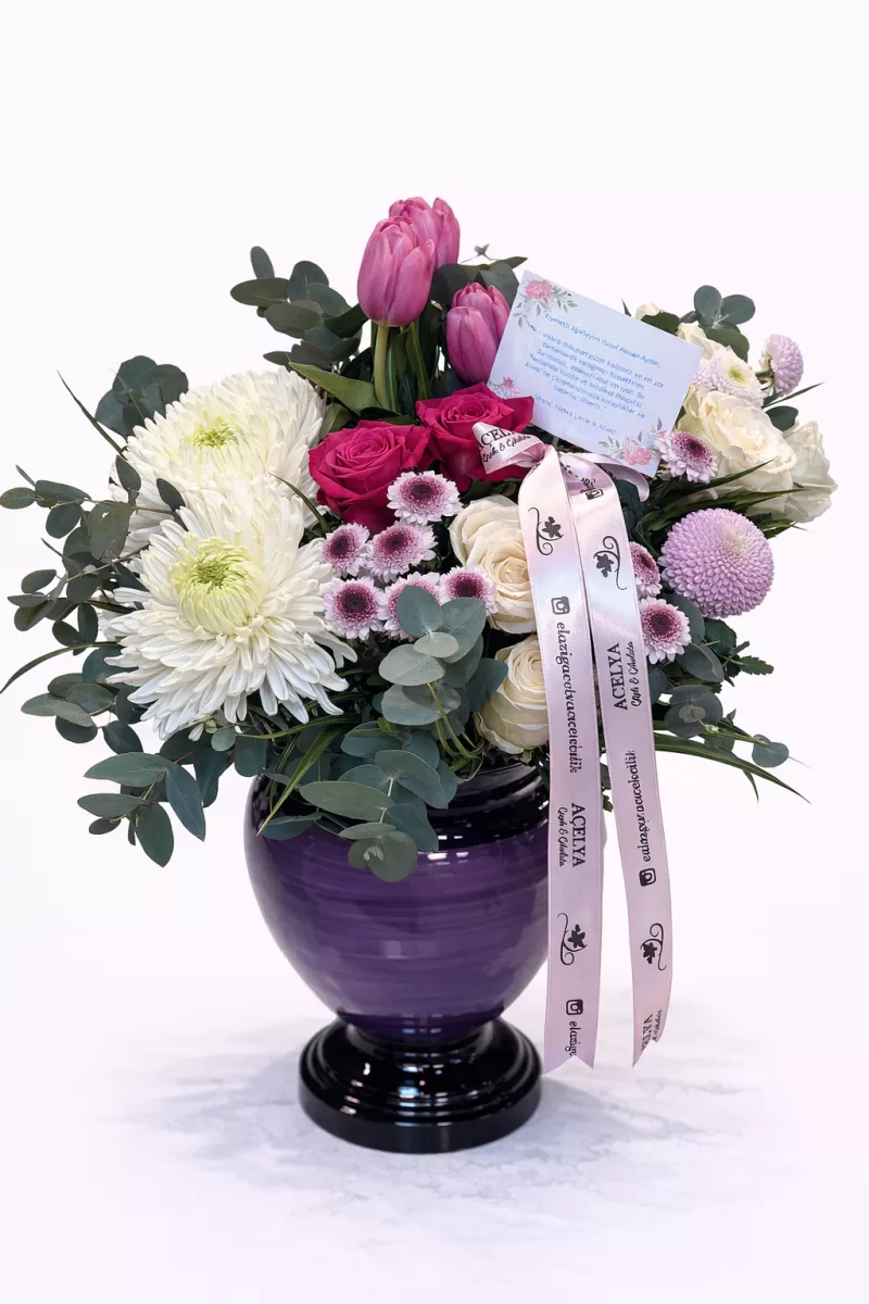 Mor Vazoda Karışık Çiçek Aranjmanı – Lale & Gül & Krizantem