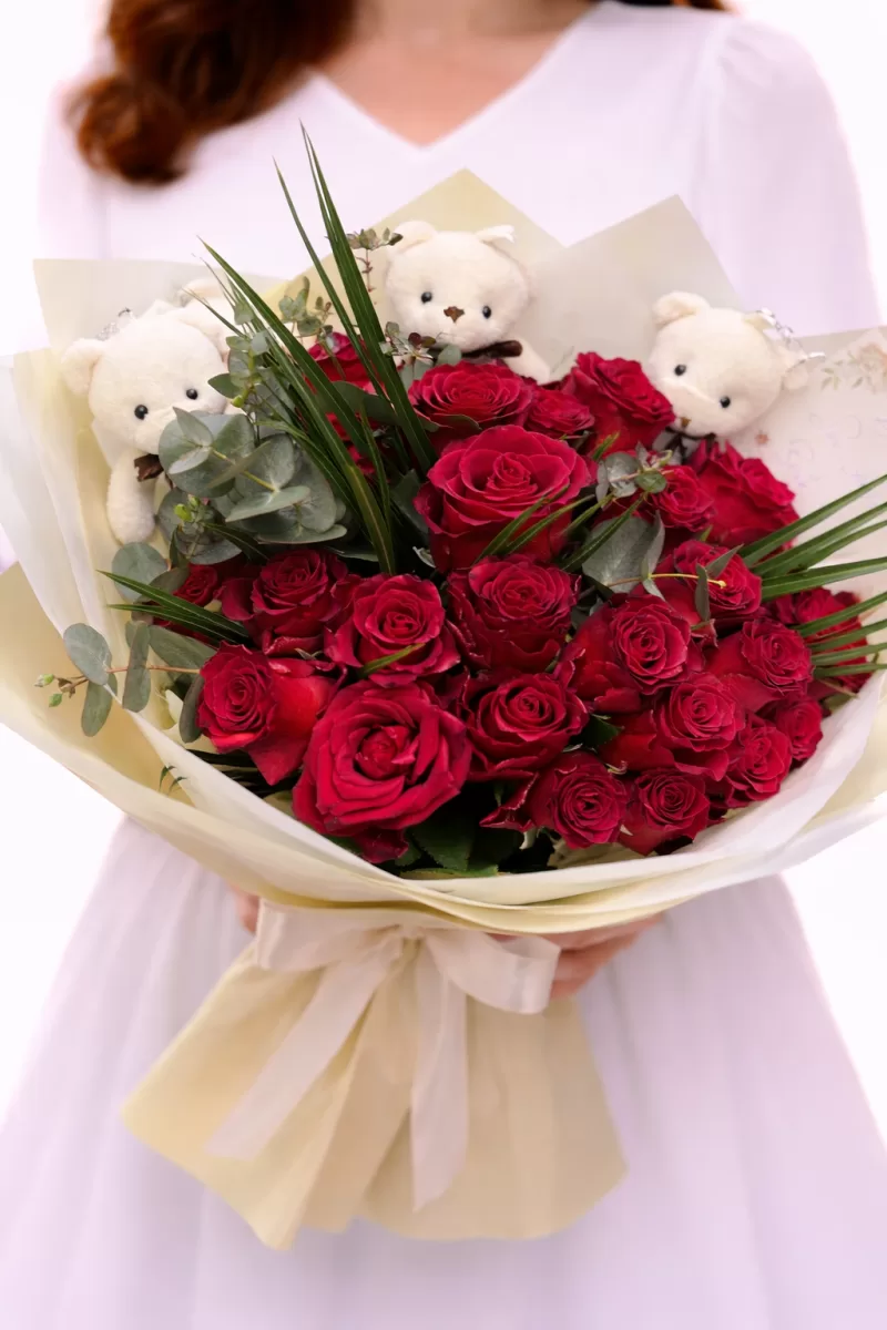 Ayıcıklı Kırmızı Gül Buketi – Romantik Hediye Çiçek