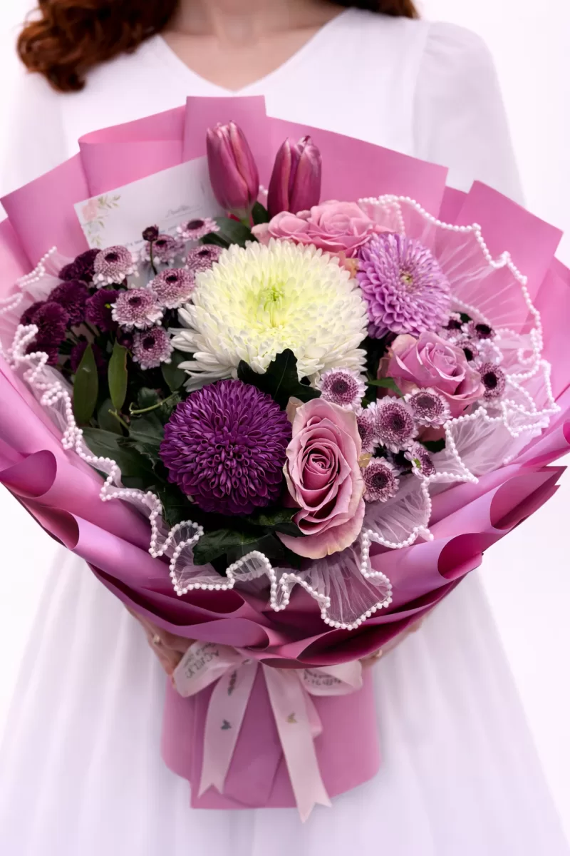 Lüks Pembe Buket – Lale & Gül & Krizantem Premium Çiçek Tasarımı